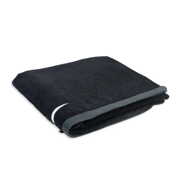 NIKE FUNDAMENTAL LARGE BLACK TOWEL - Image 3