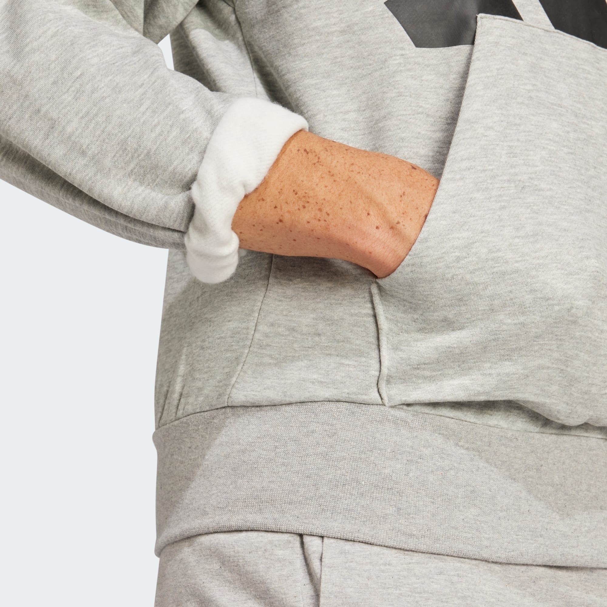 Adidas Men's Essentials Big Logo Fleece Grey Hoodie - Image 6