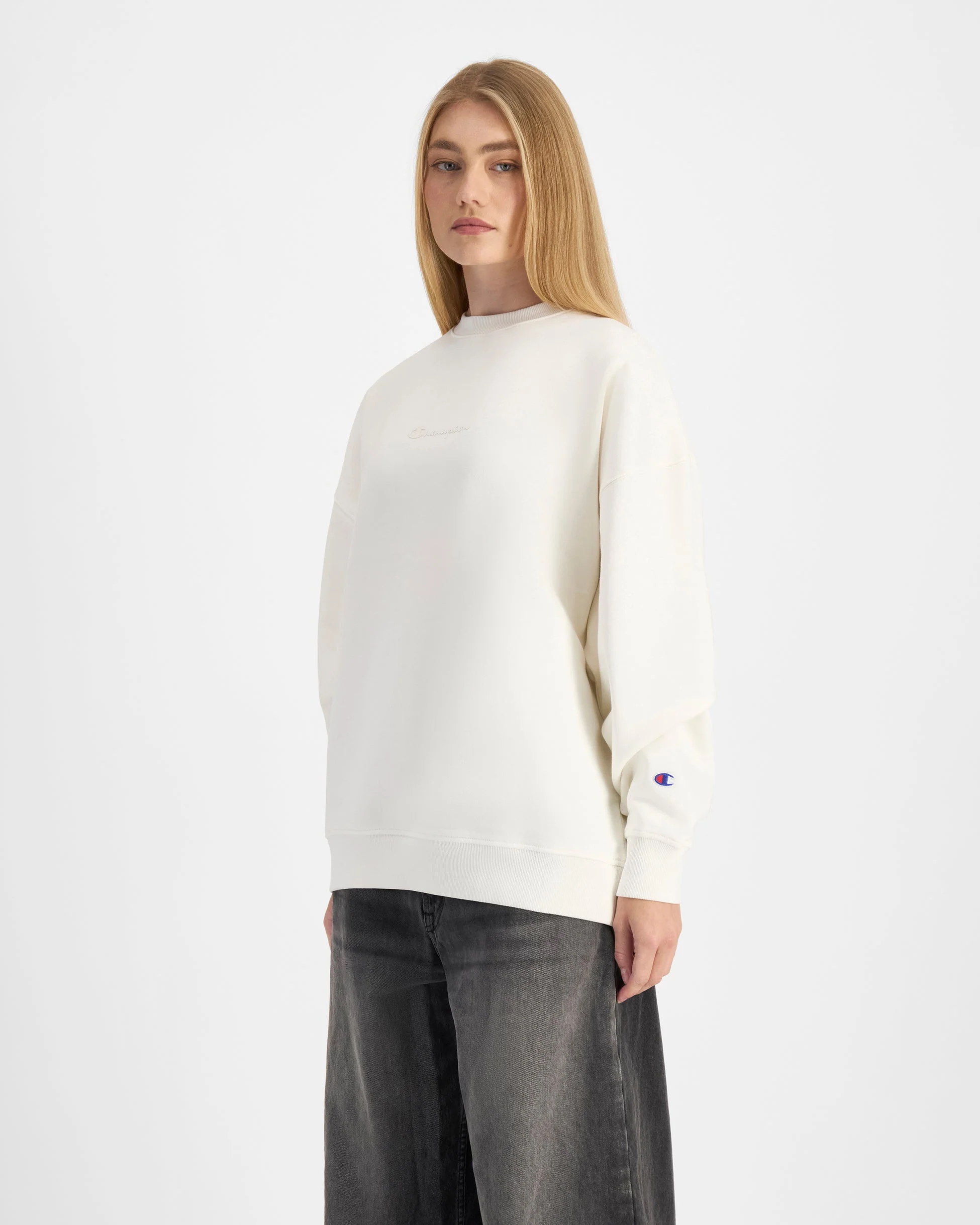 CHAMPION WOMEN'S SCRIPT PEARL CREW JUMPER - Image 3