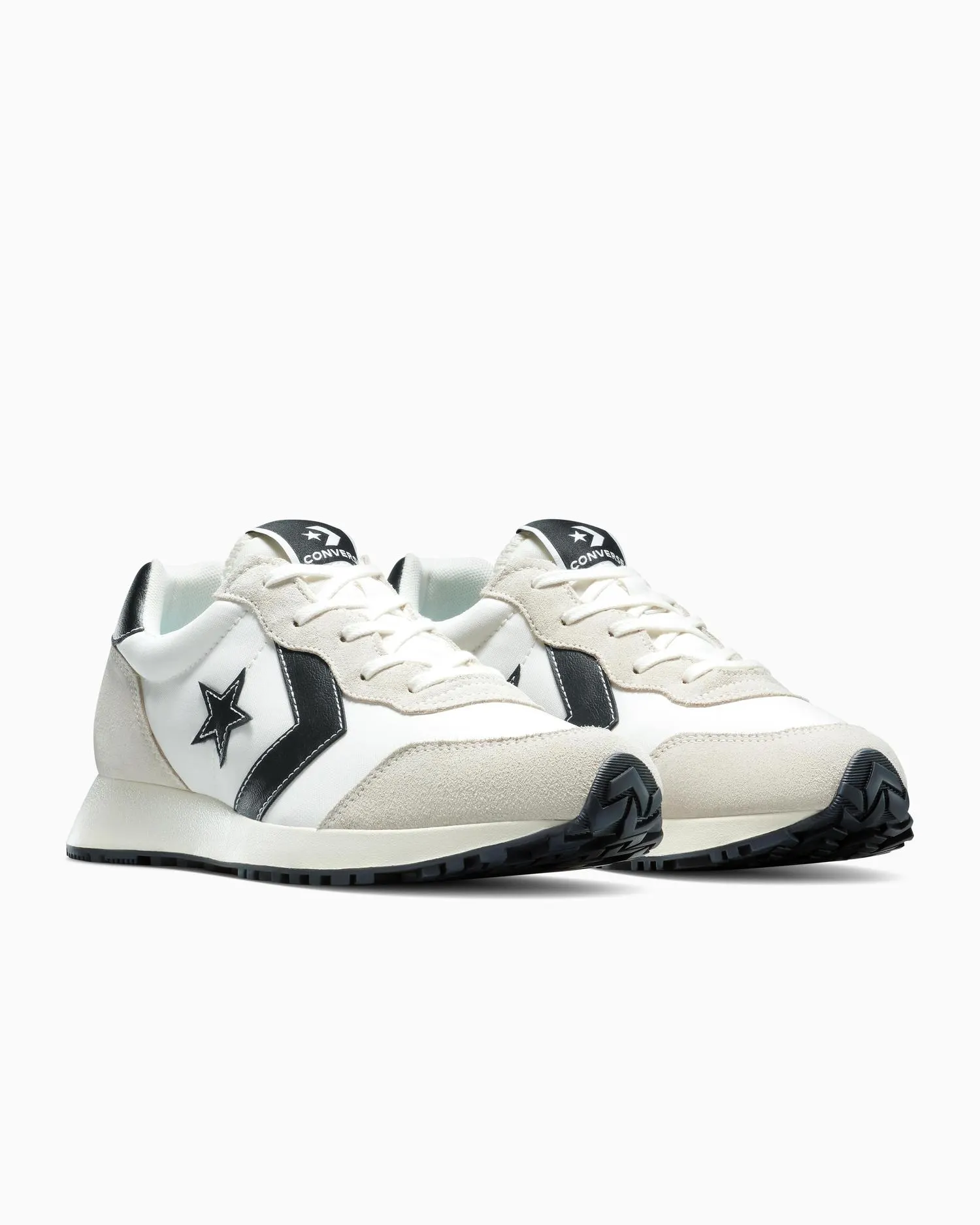 Converse Unisex Omega Seasonal Colour White/Black Shoes - Image 4