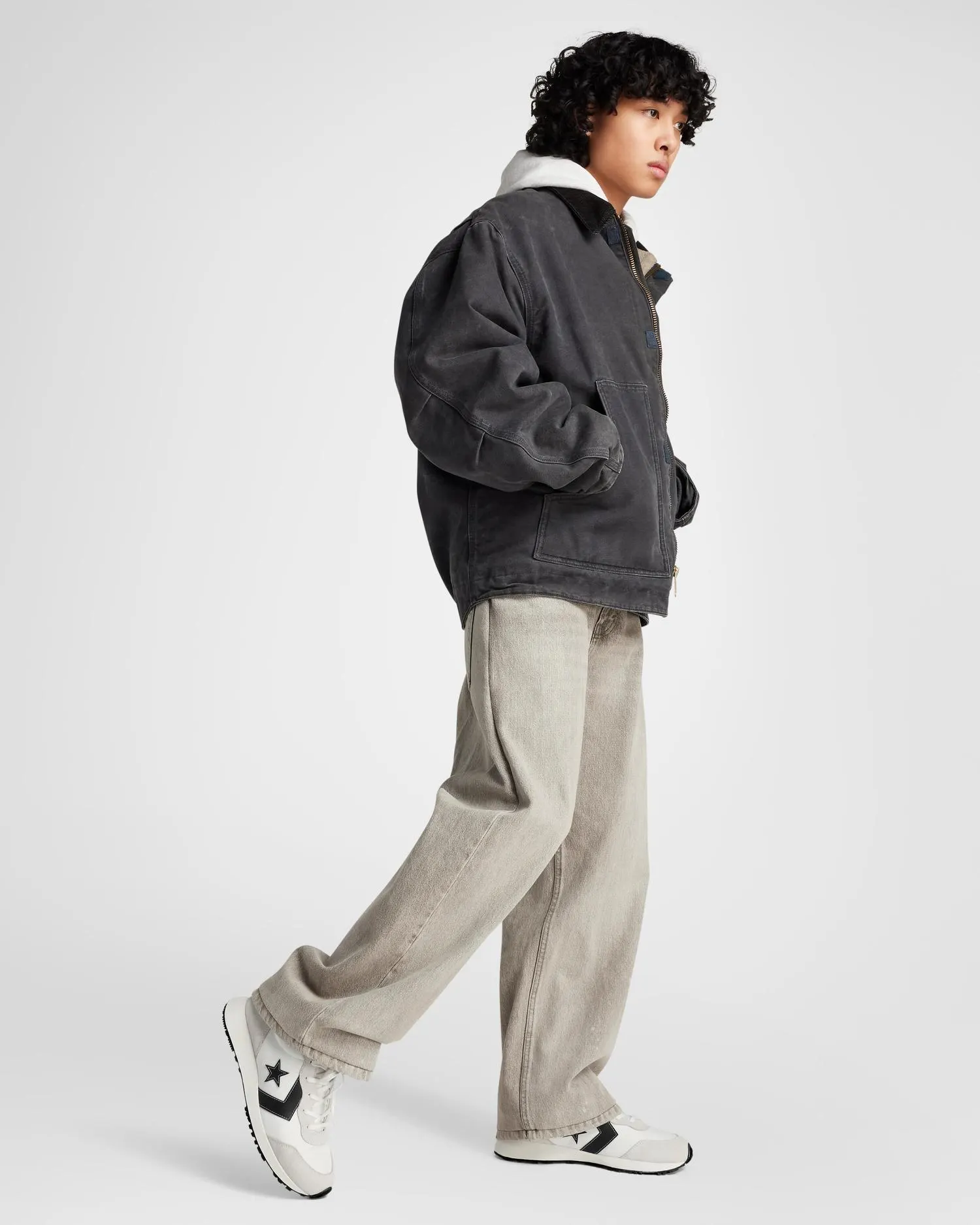 Converse Unisex Omega Seasonal Colour White/Black Shoes - Image 5