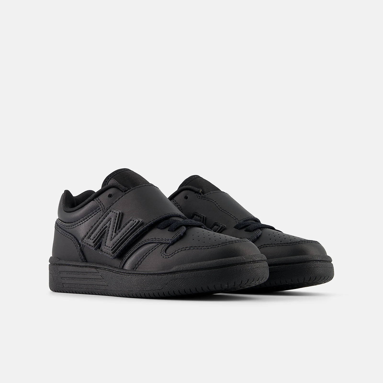 New Balance Kid's 480 Velcro Triple Black Shoe - Image 3