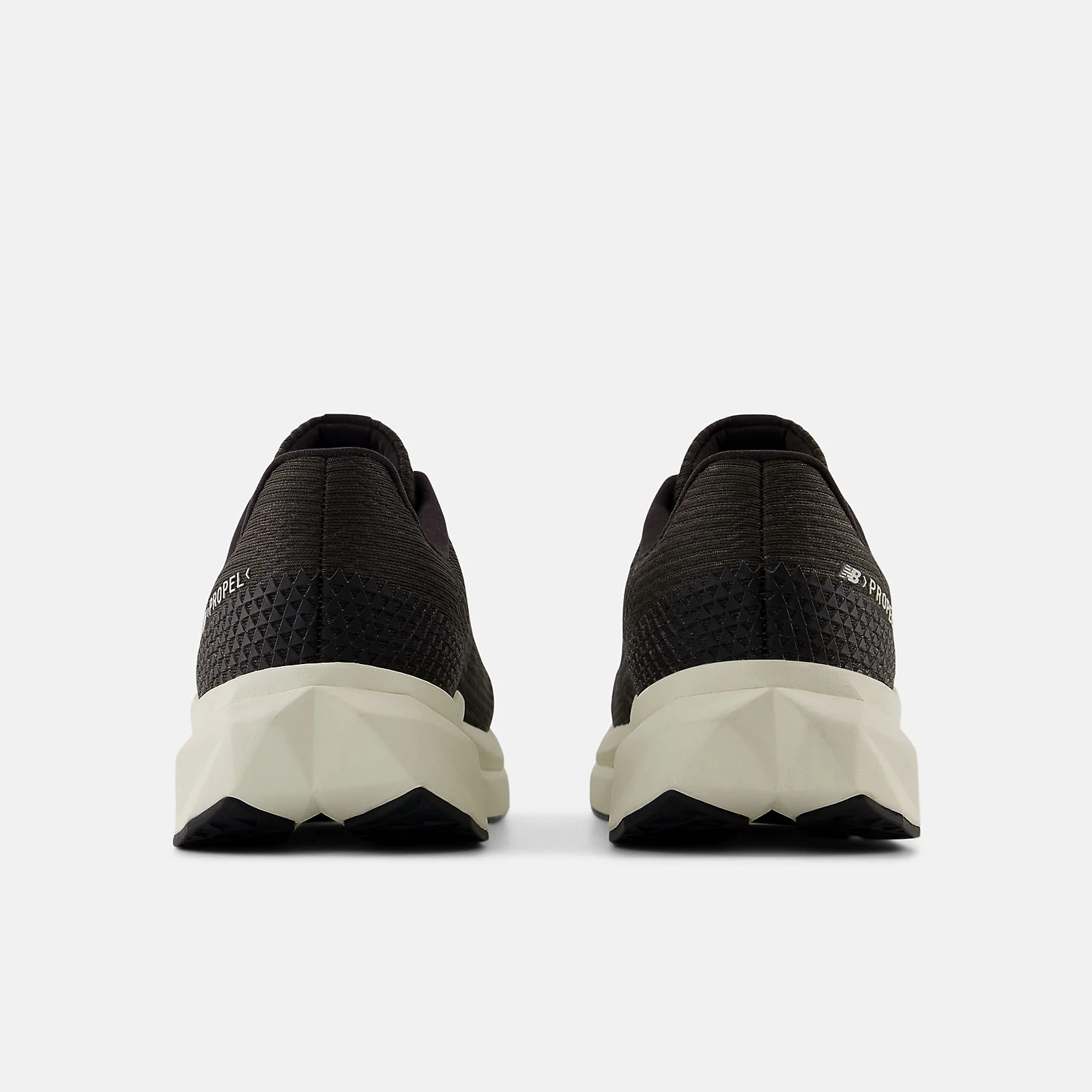 New Balance Men's Fuelcell Propel V5 Black/White Running Shoes - Image 5