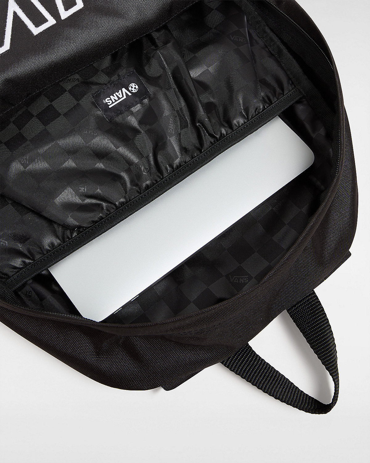 Vans Old Skool Crop V Black Backpack - Image 5